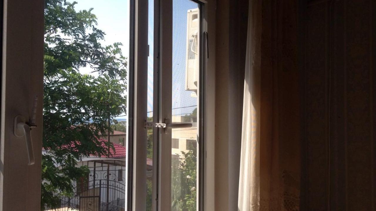 У Людмилы 加格拉 外观 照片